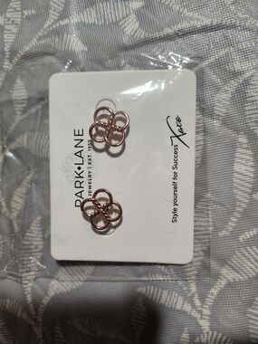 park Lane Rose Gold clover   Earrings